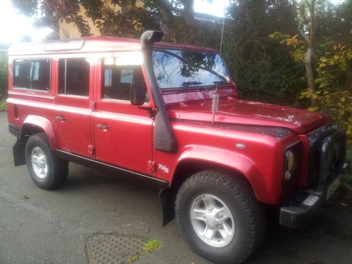 vidichick's profile picture. biomedical scientist and landrover freak - life's too short to stay indoors