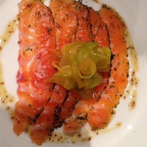 A passionate Chef who enjoys Cooking and creating new inventive dishes !