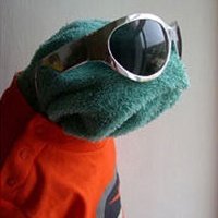 culebrisimo's profile picture. En la ventanilla de al lado le dan la información.