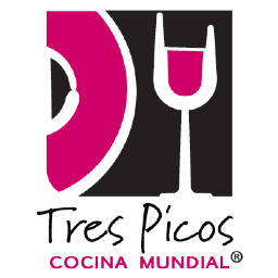 Restaurante Tres Picos Cocina Mundial. En: López Mateos #102, Col. Petrolera. 
MOMENTOS Y PUNTO