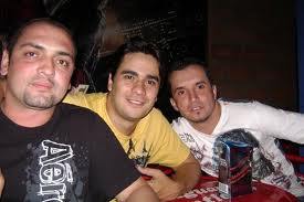 Soy poca madre!!!! Me encanta la fiesta y la buena vida.!!!