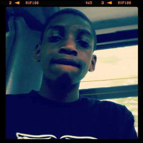 I tweet about everything but can you do me a favor ? Retweet and Follow me thats easy RIGHT .