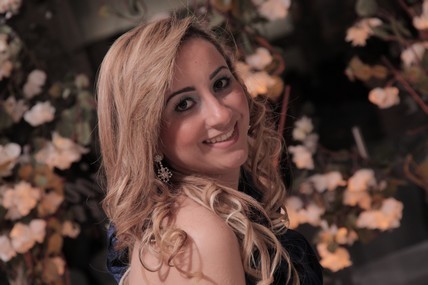 Formada em Gestão empresarial, Pós Graduada em Gestão de negócios, cursando Administração, Aquariana, 33anos. Casada @mironeto9