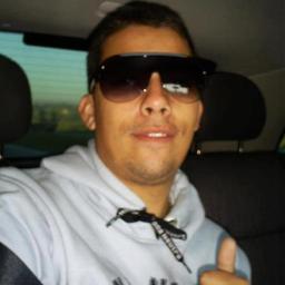 - Escrevo aqui no presente para que no futuro seus olhos possam lembrar de mim, quando sua mente me esquecer ...
