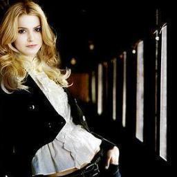 I'm Rosalie and I'm just looking for someone to love me for who I am and I to love them the same way