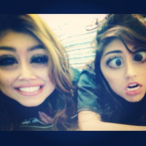 It aint nothin but a g'thang babyy,  Snoop dogg and mc shellyy gettin crazyy
