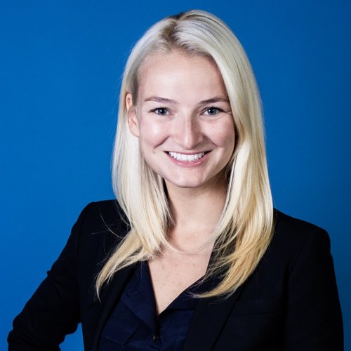 Rotman MBA, 2012
/ Entrepreneur/ Global Traveller/ Foodie / Sports Enthusiast