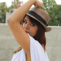 lic. en diseño y mercadotecnia de modas,,, apasionada y orgullosa,
,, muchos saben quien soii...pocos los qe me conocen (: