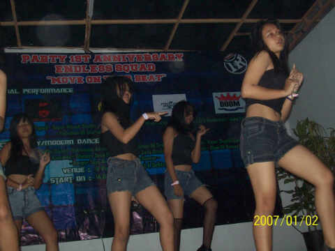 SEXY doesn't always mean a BITCH!!Keep Calm and Stay Sexy because We are GlowOfDancer♥! and..We'll be forever YoungCP: all members glowofdancer☺