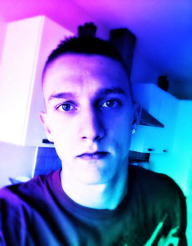 Ddjo57's profile picture. Mc de 21 ans  qui vient de Metz  journée a tous  :)

https://t.co/2lWPyBBQ2l