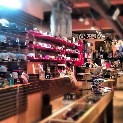 We are a clothing store (H.I.T.S) and a tattoo parlor (Dead Men Ink tattoos). 
FOLLOW US !!!!!!!!!!!!!!!!!!!!!!!!