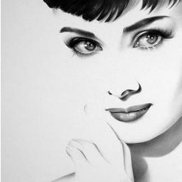 LuanaLupetta85's profile picture. 