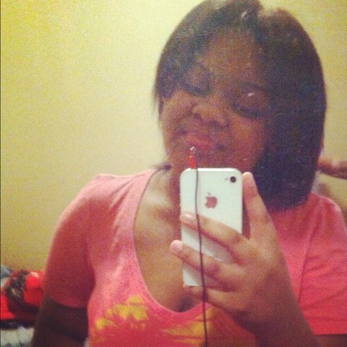 likes : the real ,
dislikes : fakes
boyfriend ? psh
call who ? ya ex , haha
follow me , i follow back ♡