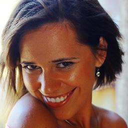 aima19's profile picture. 