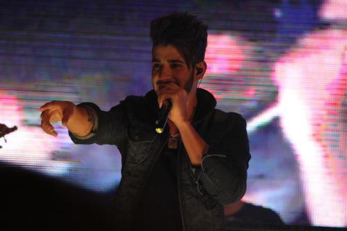 I knew it was love from the moment I could no longer describe, from the moment the only thing I could do was feel