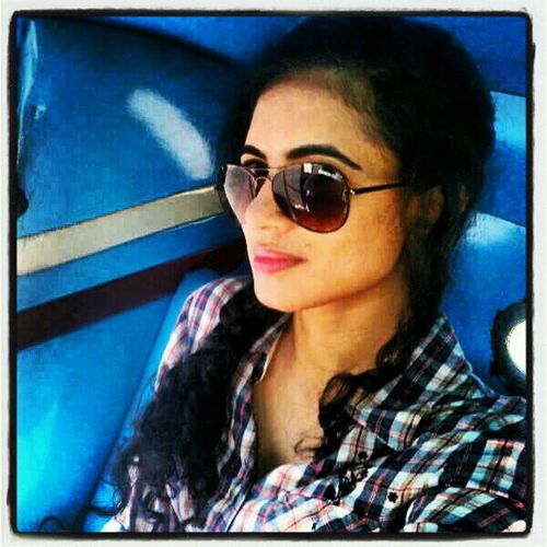 Fun, Friendly, Fashionista..!!! Singer, Artist, Travel Enthusiast