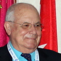 Doctor Ingeniero Agrónomo. Rotario del distrito 2203 y gobernador del Distrito 2014-2015