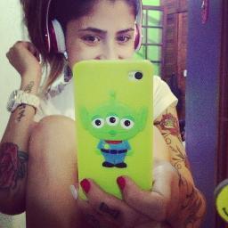 ' Eu,tenho 13anos  /oo\ !! SEGUE VOCÊ,air eu sigo de volta ;x