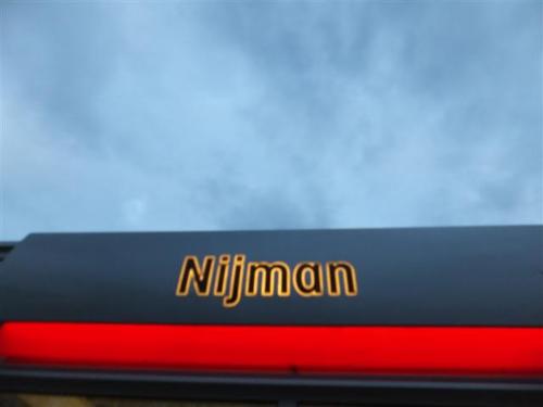 Verkoop van nieuwe en gebruikte auto's en scooters
onderhoud van auto's, scooters en brommers
Dealer van de merken Mitsubishi Derbi-Sym-AGM en Kymco