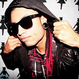 Divulgação do meu trabalho na noite,organizador da @_FreakNation, @Blood_Shake, @Fucker_Dance e DJ da @CrashProduction (SC) https://t.co/tBUgwrOO9Z
