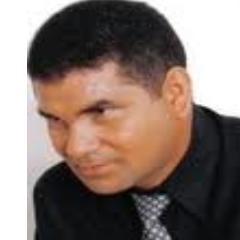 Escritor e jornalista. http://t.co/jXaDMa8YFI