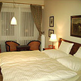 Hotels in Lübeck online reservieren.
Bestandteil der http://t.co/kSSE9pAFnq