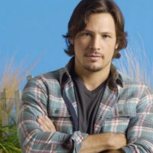 ClarkeTheMan's profile picture. Escaping my past is hard but I'm willing to try.... For a new start, something better [Role Play. 18+]