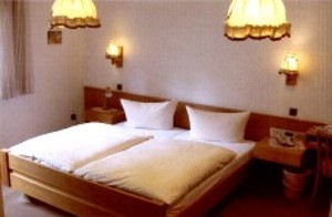 PH_Dortmund's profile picture. Gute 2-3 Sterne Hotels in Dortmund online buchen.
Bestandteil der http://t.co/G23901tj0f
0421/7903051