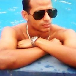 Cristão , alegre , Simpatico , e Filho de Deus ..