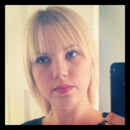 Bekah :) 19, lives in Grantham, Interior Architecture at University of Lincoln.
 'A friend is someone who knows what you are like and loves you just the same'
