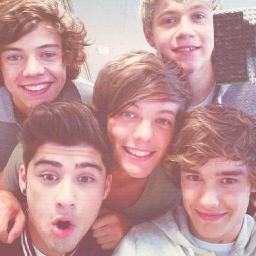 Ser DIRECTIONER no es una moda, si no un gran sentimiento ʚiɞ Soy fan de esos 5 chicos que me cambiaron la vida :3 love you much ♥