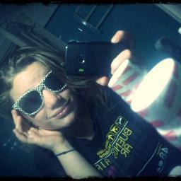 vizzu99's profile picture. 