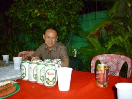Soy Administrador, soltero, alto, morenito lavado, discreto, sencillo, amanle, cariñoso