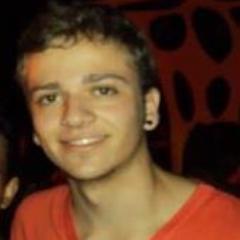 Uma pessoa que odeia modinhas, emos e coloriodos
Vamo ouvir rock p0rr@!