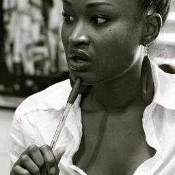 rhianvialva's profile picture. 