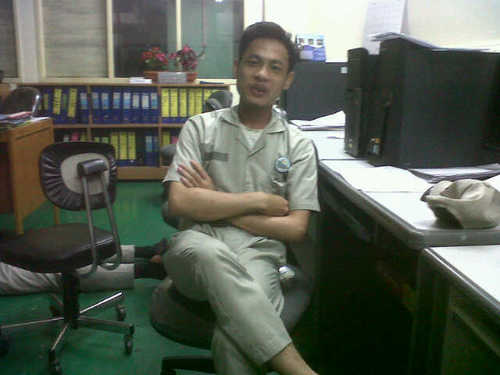 iyon_theguitara's profile picture. 260592| guitar player @pedati_dm( amatir) | generasi wajah pribumi | golput | ┌П┐(►_◄)┌П┐ fuck koruptor !! | 323EAB14 |