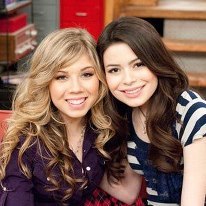 Hi, I'm Sam Puckett. I love food and my bestfriend Carly.{Roleplayer}