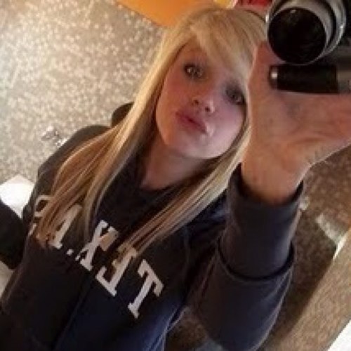 Kira Jansen. I Love @bigtimerush all over!♥ Can't live without them! & I love @ArianaGrande. I'm a big fan of her♥ #ProudRusher #Arianator #Belieber ♥