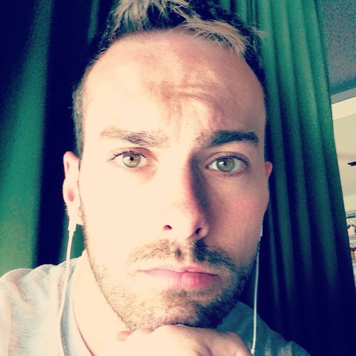 BoganMitchell's profile picture. just a simple waitress... serving some toast... goin to school... being awesome