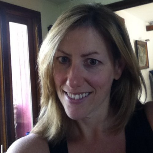 NYC mom of two boys, sweat-till-you-drop workoutaholic, spin freak, forever a volunteer, lover of the arts, glass half full kind of personality!