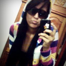 sou flamenguista,americana roxa , do signo de aries , complicada&perfeitinhaa ;)   mto apaixonadaa 3 eu sou melhor do que vc pensa & pior do que vc imagina ;]