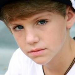 Ah This Distance From You How It's unbearable, I Feel You, I Touch You, I Hug You, I Want You! My Matty Love You, Te Live Blond  3 Brasilian Fã. Rebélnatica!