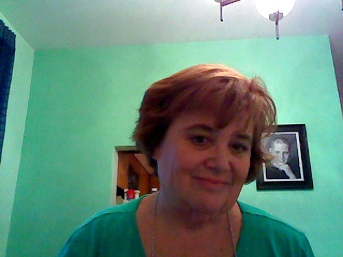 I am a professional singer, voice teacher/coach, a Tea Party Conservative, and a Catholic Christian who is praying for our country. I also love cats!