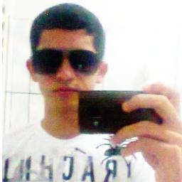 #TwitterOFICIAL.
Quer um conselho ?' Valoriza o que você tem , 
antes que outra pessoa faça isso por você..
 'Curtoo Músiic*! Sou Fã do @onedirection