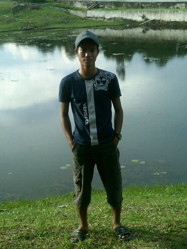 amir_ilusionis's profile picture. Mencari ssuatu yg tak pasti,, smpai aq mndapat kan yg tak pasti...