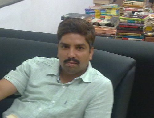 A mango people, with simple thoughts and average knowledge.