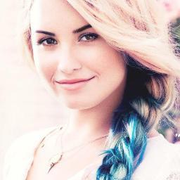 UnbrokenFBPage's profile picture. Página oficial de Twitter de la página Unbroken de Facebook. Admins: @Dannieladepaul