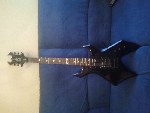 guitarrista amante del rock y seguidor de la f1 amante de METALLICA y de mis amigos 11 10 12
