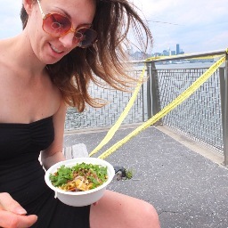 Ève Dumas est journaliste aux cahiers Gourmand, Voyage et Vivre de La Presse.