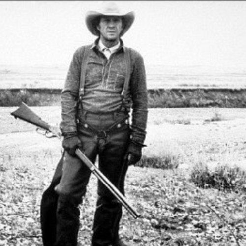 rizz1066's profile picture. 